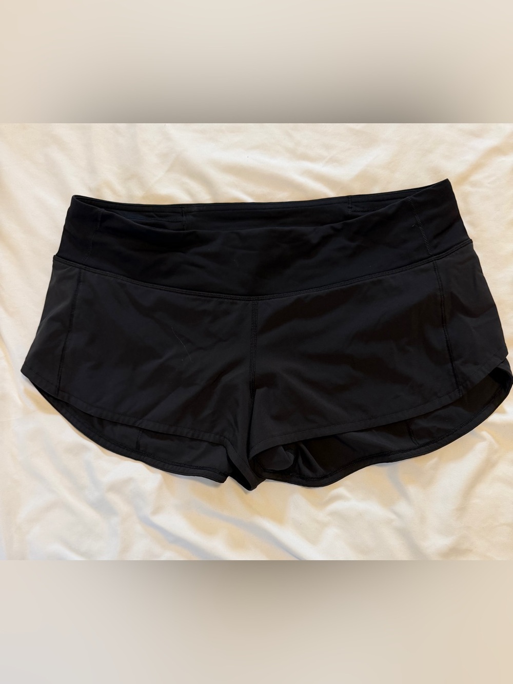 Lululemon Women’s Black low-rise short Performance Running Shorts